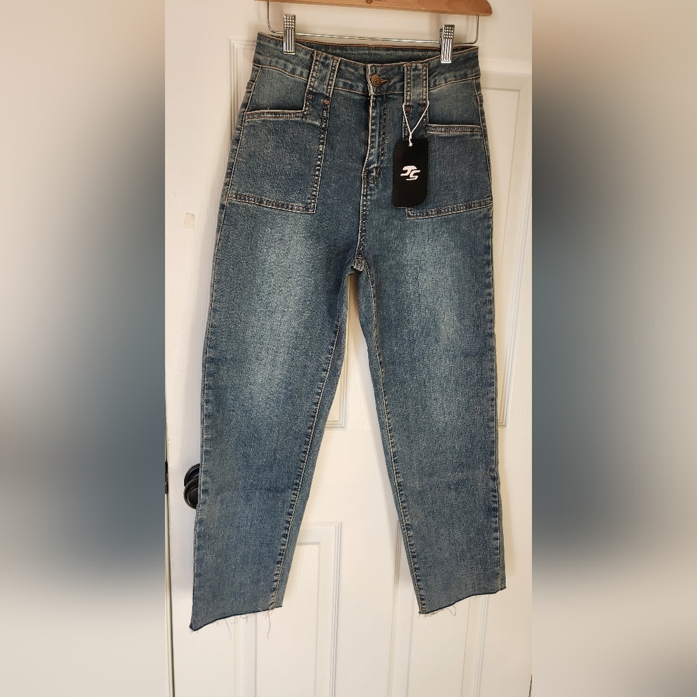HUNGSON fashion Women's High Rise Blue Jeans. Size: 6